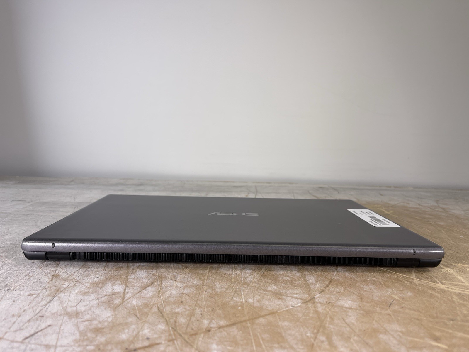 ASUS VIVOBOOK F512J i3-1005G1 @ 1.20 GHz, 12GB RAM, NO HDD/OS
