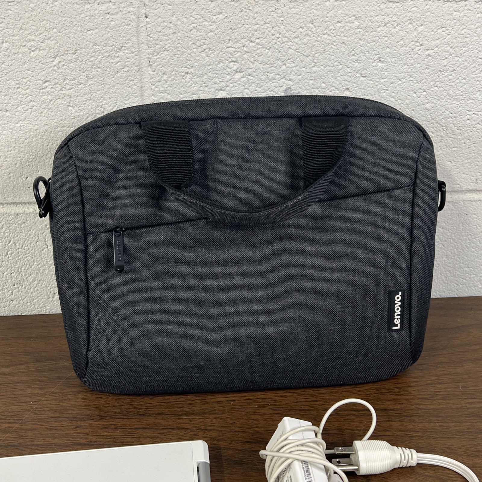 ACER CHROMEBOOK CB3-131 SERIES N15Q10 WITH CHARGER & CARRY CASE