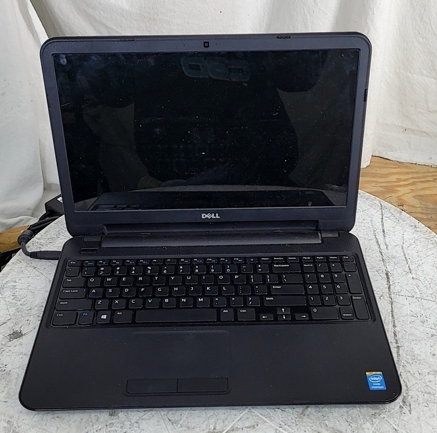 DELL Inspiron 15-3531 P28F Laptop PENTIUM N3530 4GB 500GB SEE NOTES