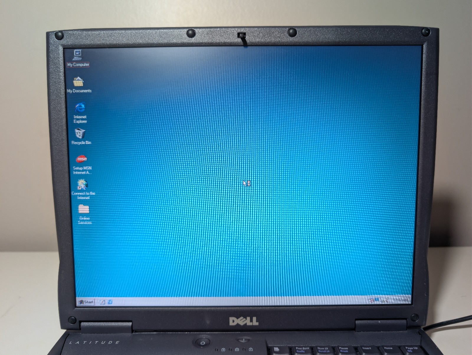 Read! DELL LATITUDE C600 | PENTIUM III 256MB RAM 20GB HDD | Windows 98 SE ATI