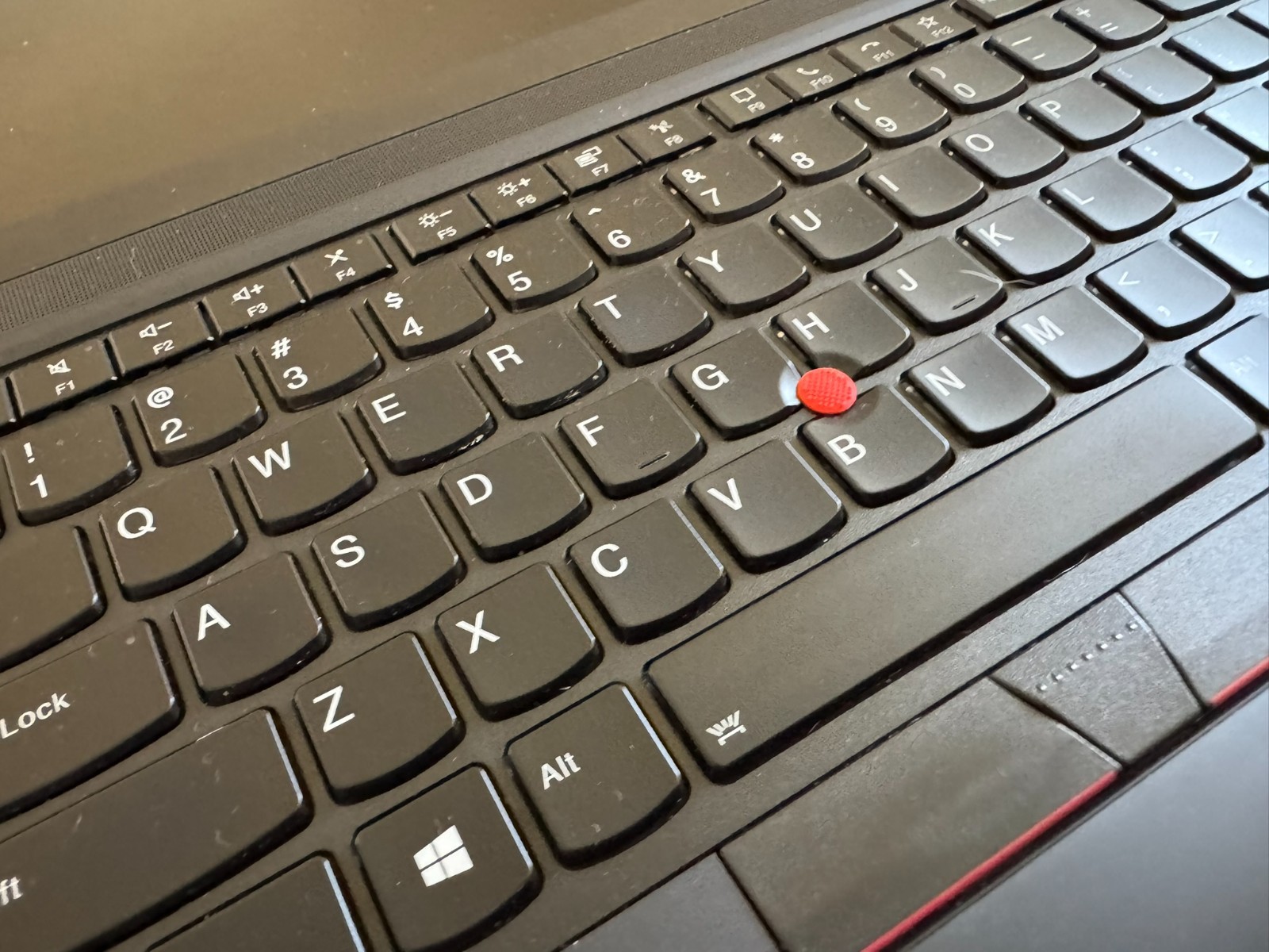 Lenovo ThinkPad P14s Gen 2 Laptop AMD Ryzen 7 PRO 5850U 16GB RAM – No SSD