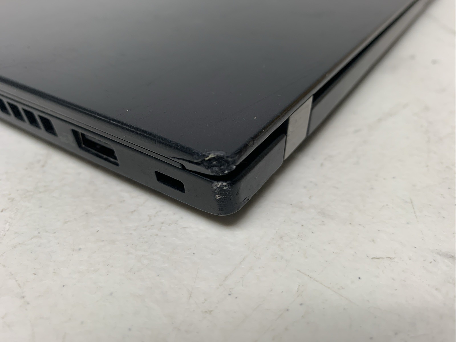 Lenovo ThinkPad X13 Gen 1 13.3″FHD i7-10510U 1.8GHz 16GB 256GB Win11Pro +Charger