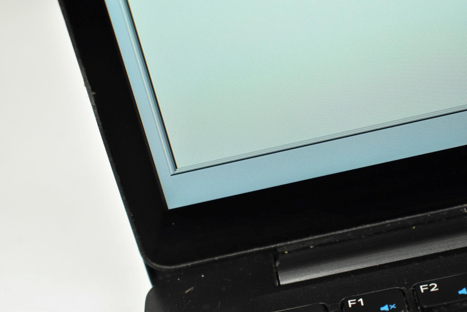 (2) Dell Latitude 7480 Laptops i5-6300U 2.4GHz 8GB 128GB SSD No OS 14″ *See*
