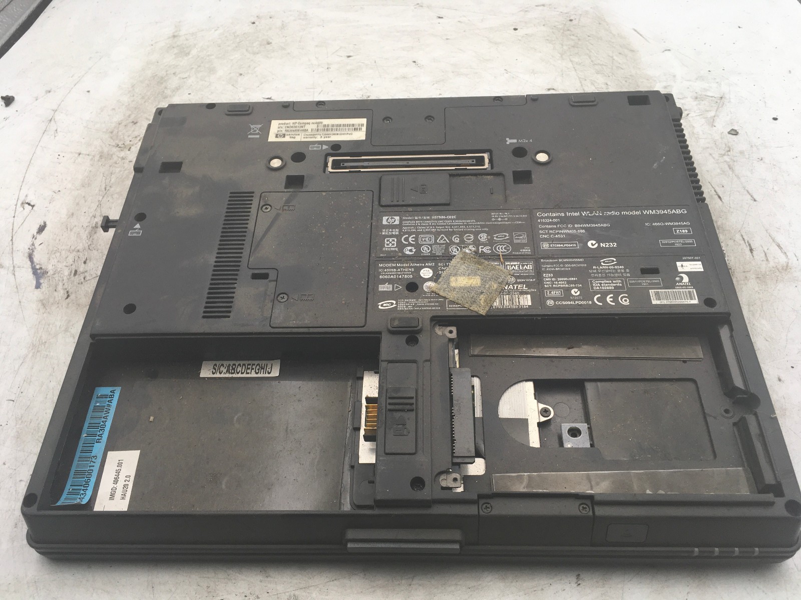 HP COMPAQ NC4400 – BOOTS TO BIOS – INTEL CENTRINO – 512MB RAM – READ DESCRIP -BB