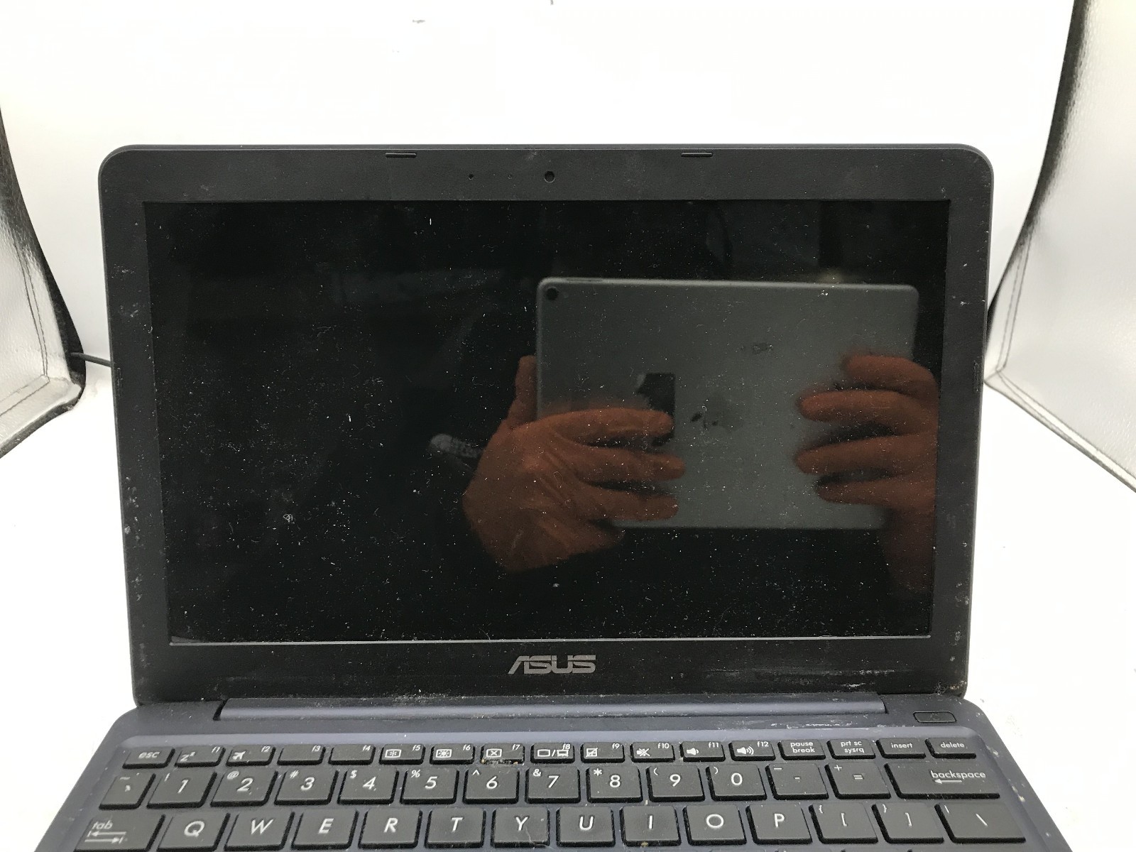 ASUS EeeBook X205T – FOR PARTS/REPAIR – INTEL ATOM Z3735F – 2GB RAM – READ – BB!