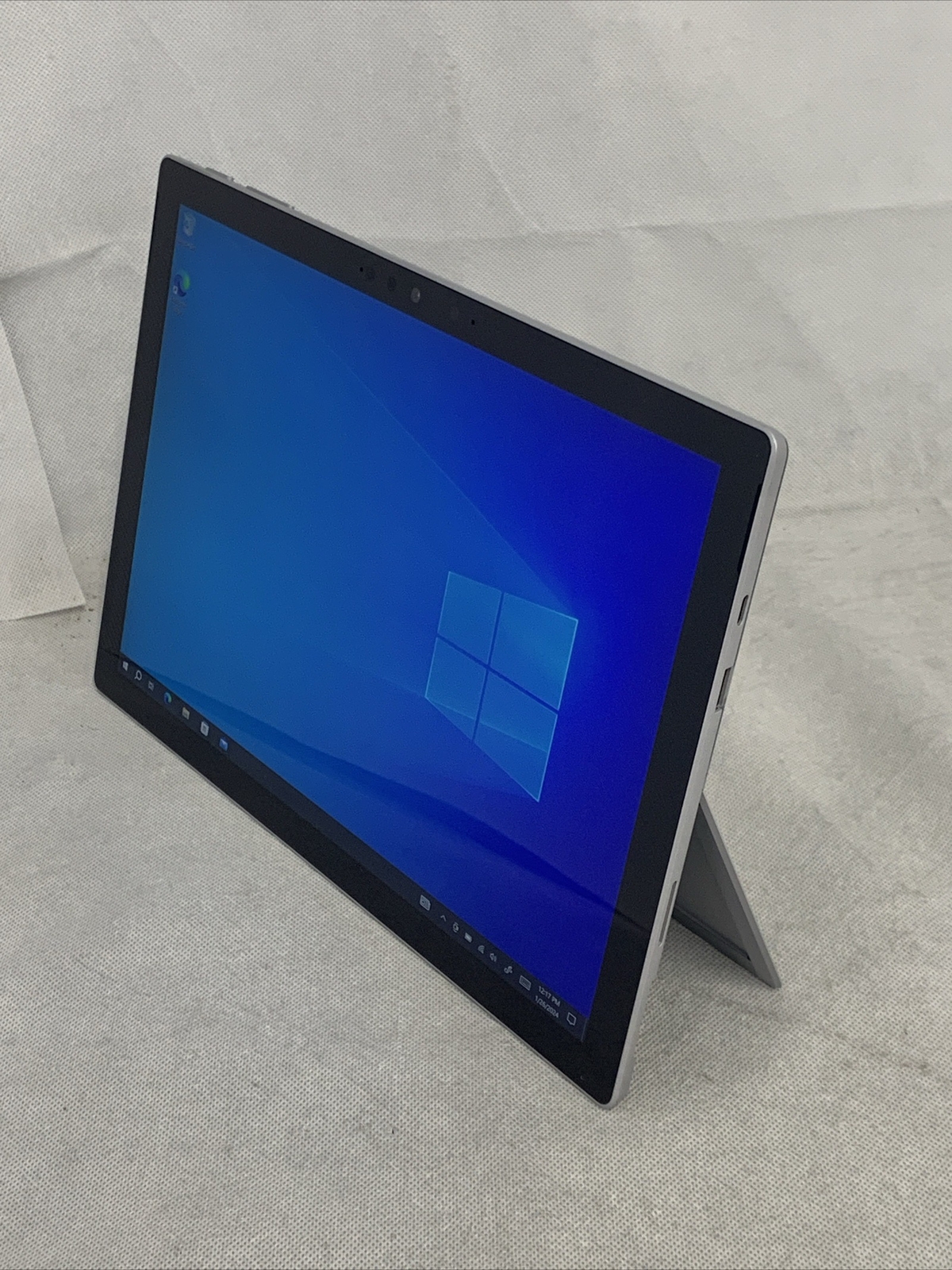 Microsoft Surface Pro 7+ 12.3″ (256GB, Intel i5 11th, 16GB) LTE – Platinum