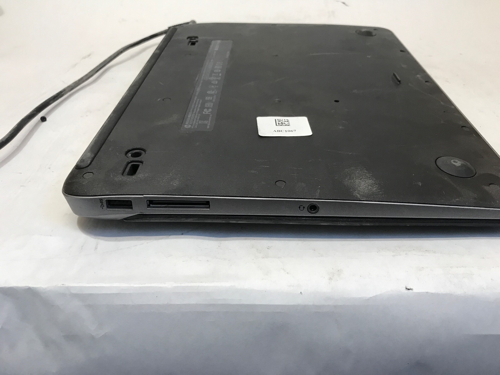 HP PRO X2 612 G2 – INTEL CORE I5 4204Y – 4GB RAM – BOOTS TO BIOS – READ DESC -BB