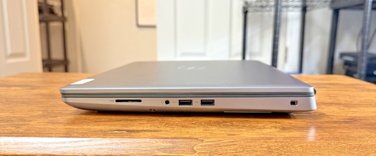 Dell Precision 7560 Intel(R) Core(TM) i9-11950H 32 GB RAM 1 TB SSD 15.6″