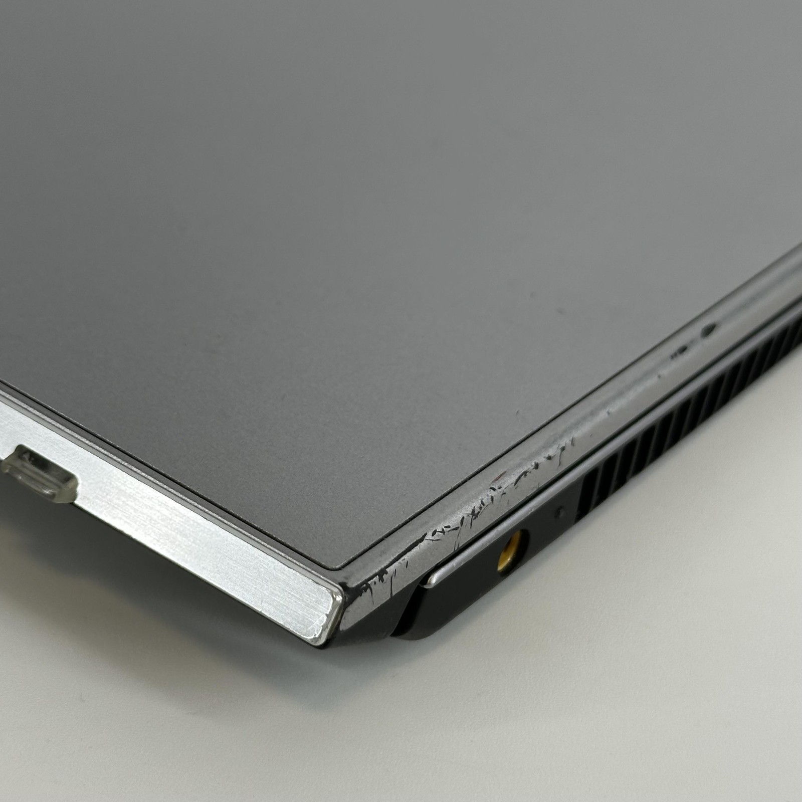 Vaio SX14 14 Gray FHD i5-8265U 1.60GHz 8GB RAM 256GB SSD Good