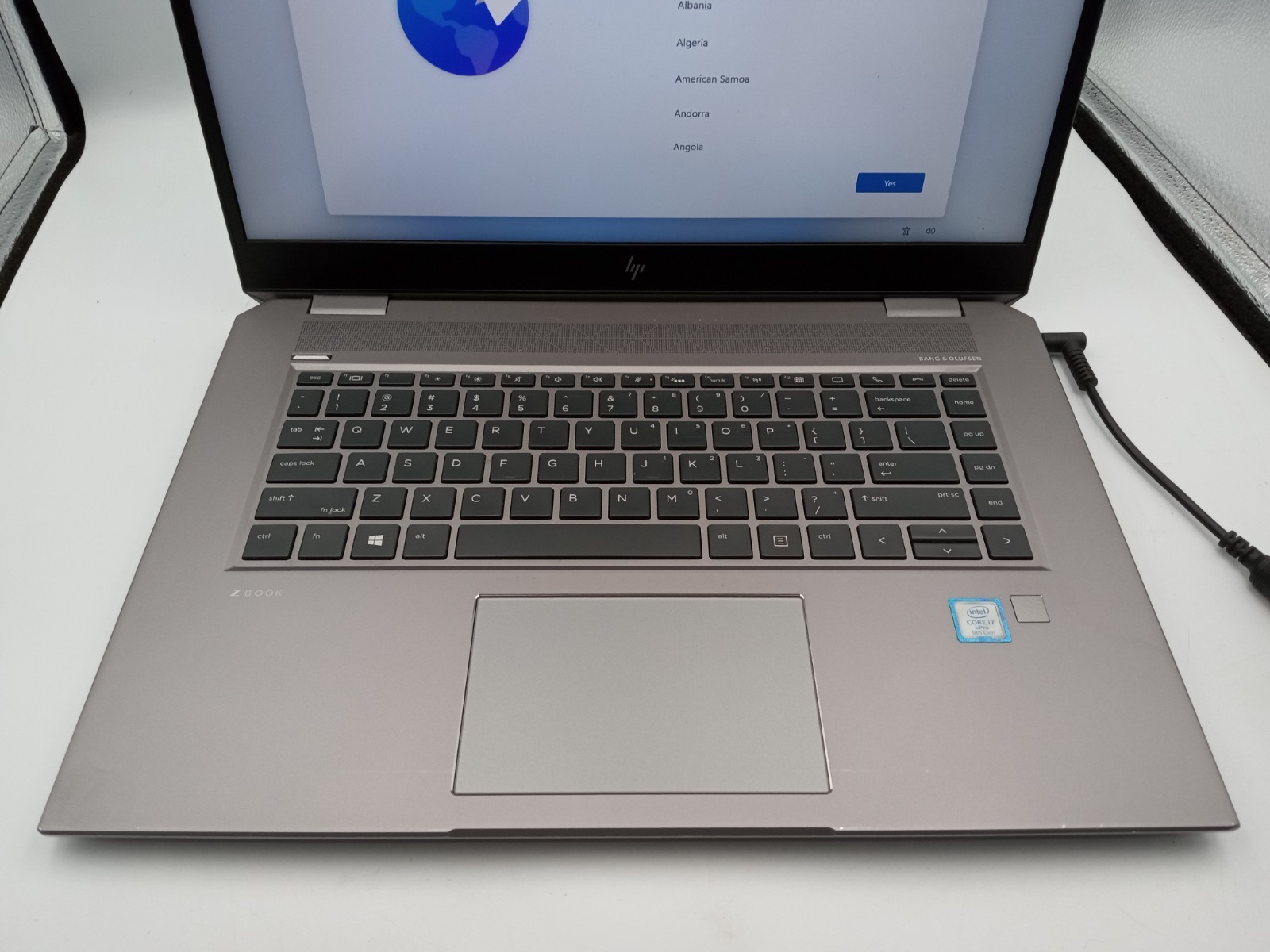 HP ZBook Studio G5 15″ i7-9850H 4GB RAM 128GB SSD Windows 11 – NO BATTERY -RR