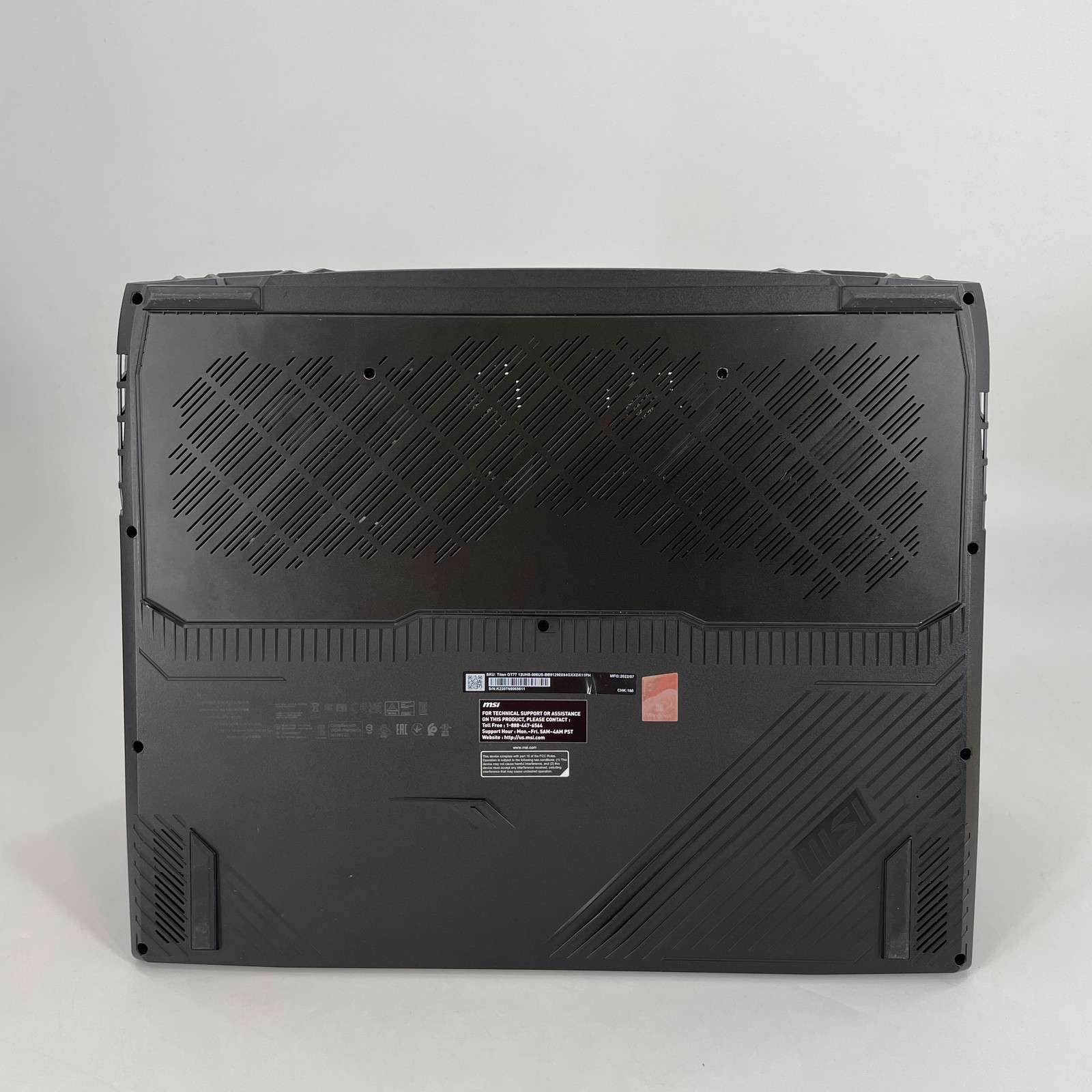 MSI Titan GT77 17.3 120Hz 4K 2.3 GHz i9-12900HX 128GB 2TB HDD RTX 3080 Ti
