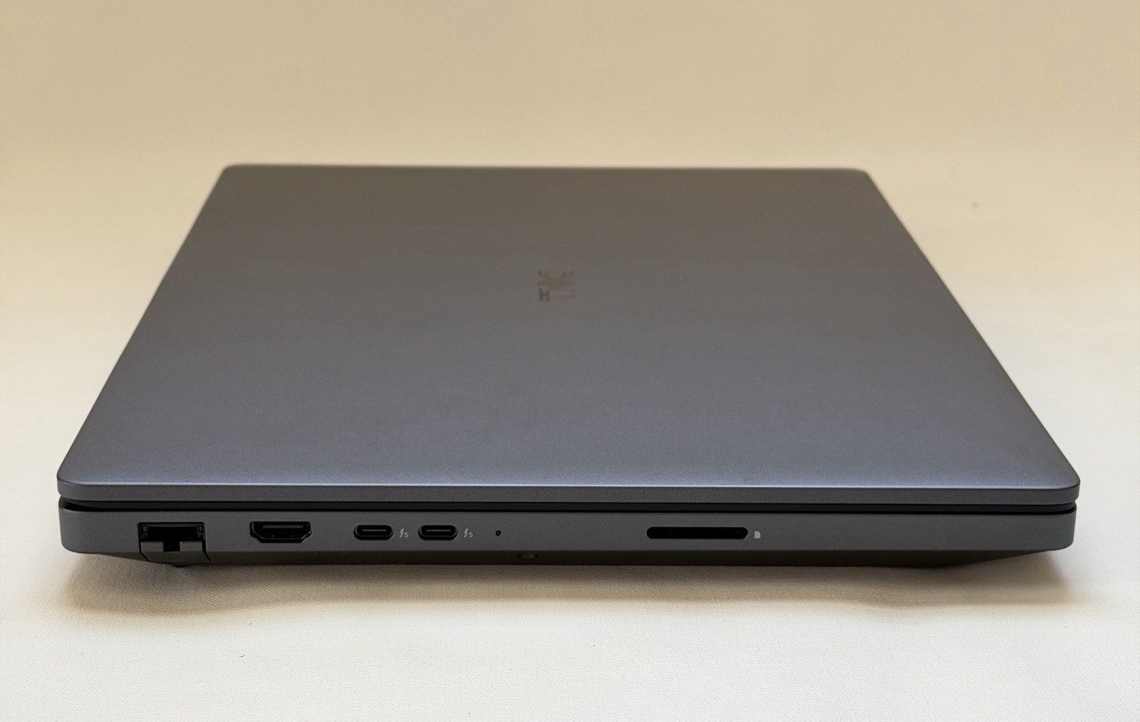 Dell Pro Max 16 Plus FHD+ Ultra 9 285HX 64GB 2TB RTX PRO 3000