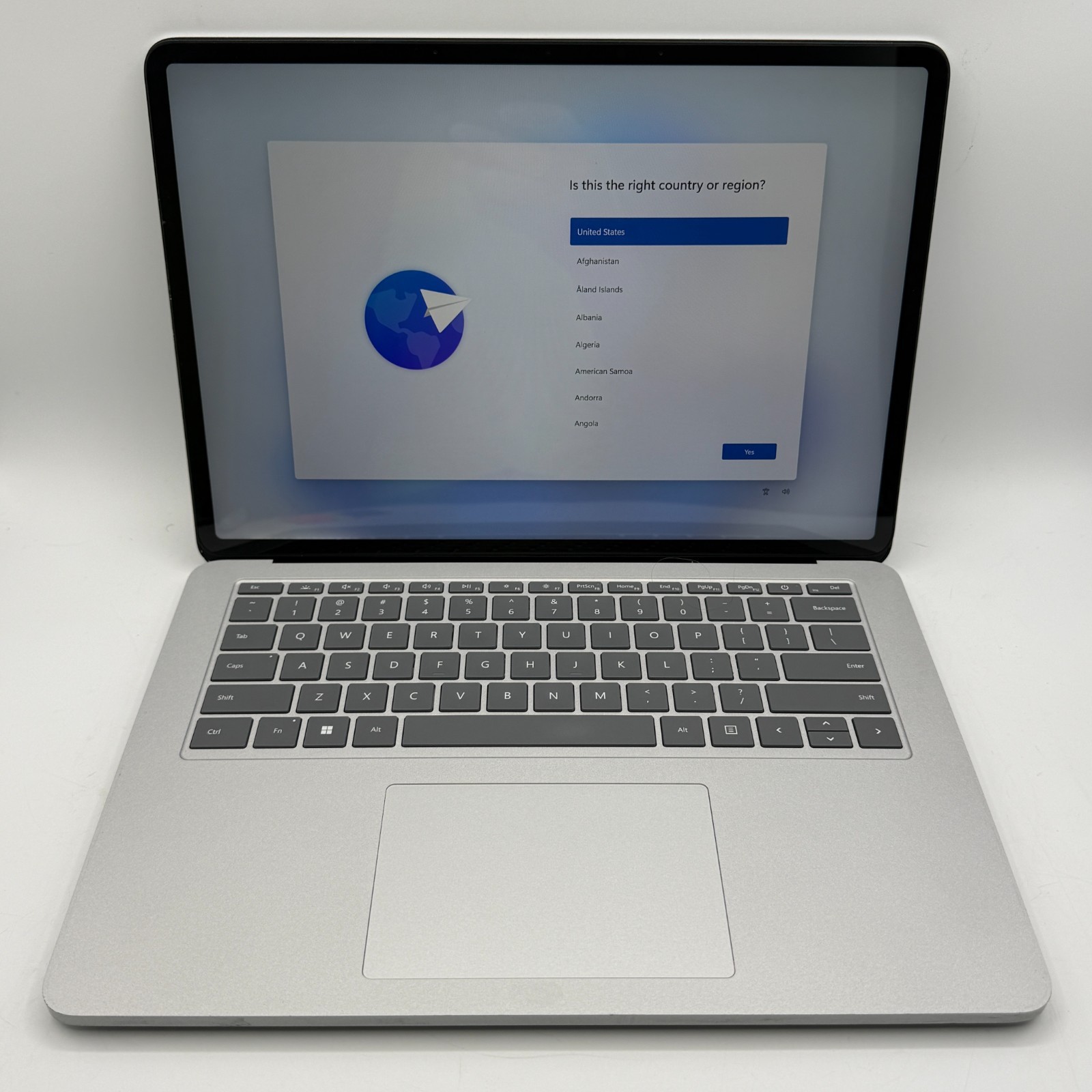 Microsoft Surface Laptop Studio 14.4″ i7-11370H 32GB RAM 512GB SSD RTX A2000