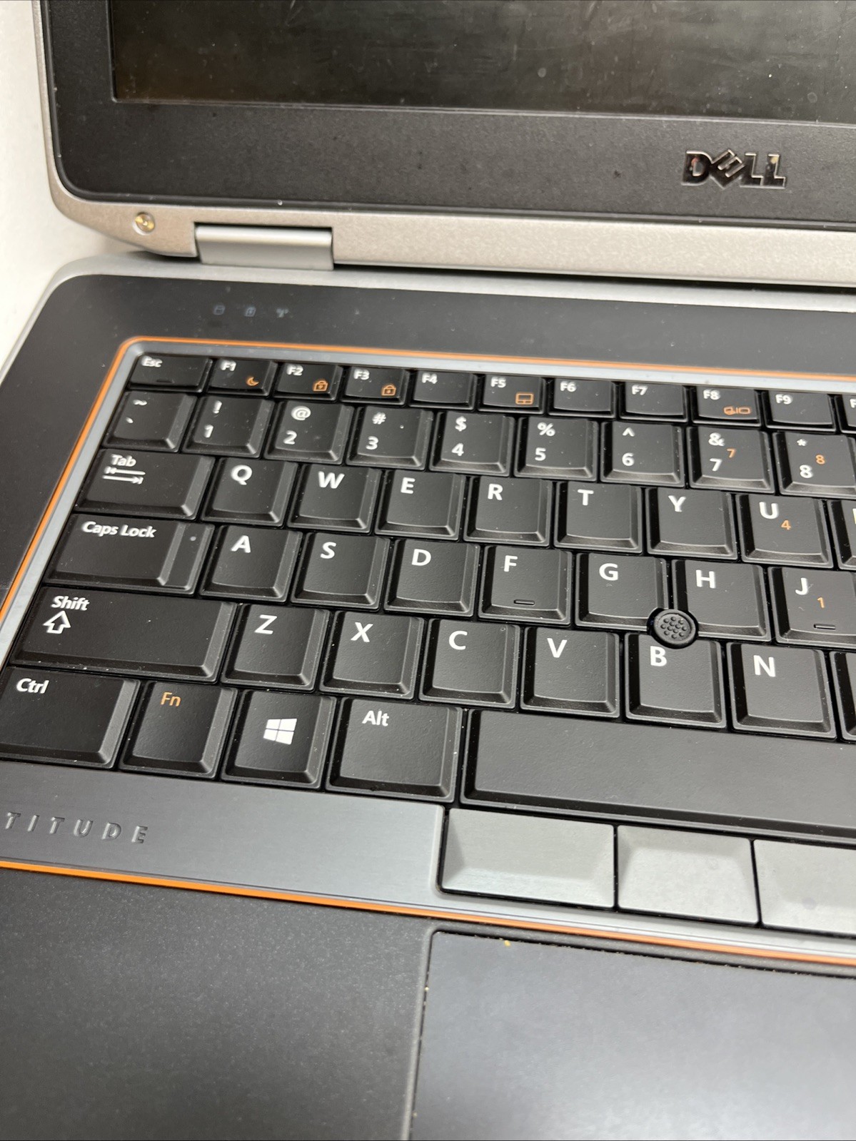 DELL LATITUDE E6420 Laptop w/ Intel Core i5-2520M 2.50 GHZ + 8GB No HD/Battery