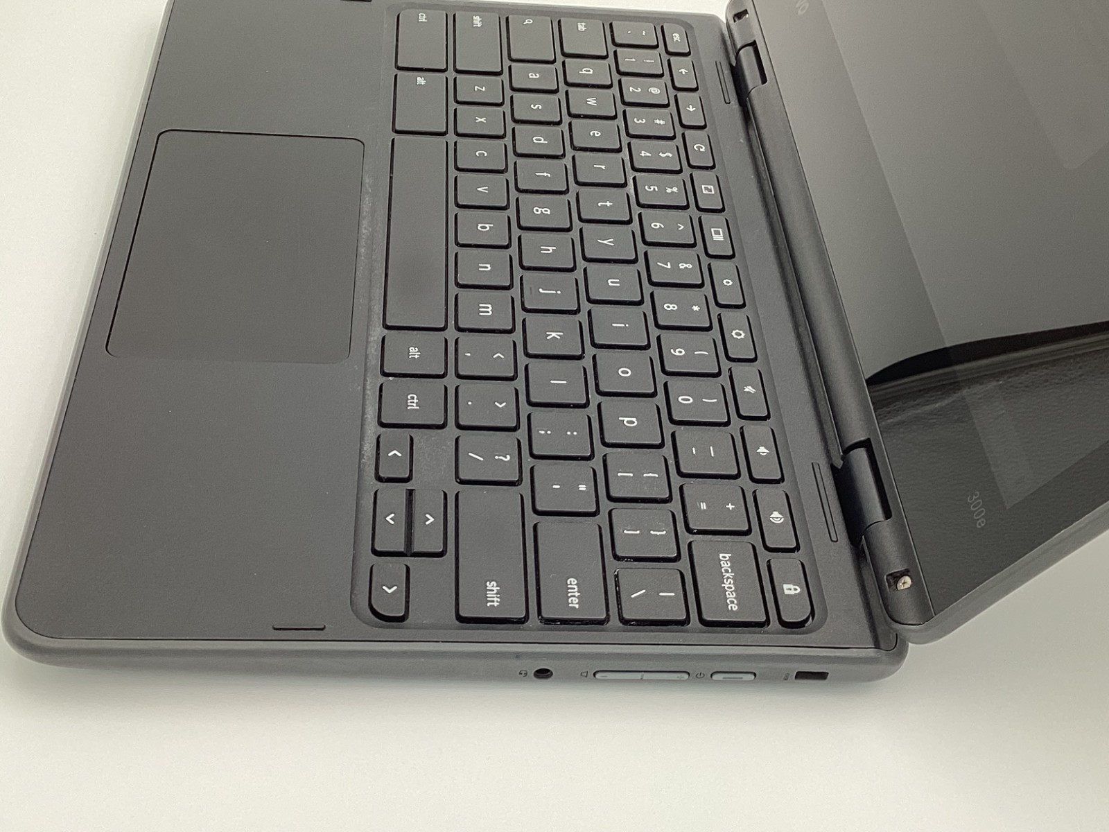 Lenovo 300e Chromebook 81H0 (11.6″ Touch, 4GB, 32GB eMMC, ChromeOS) w/ Charger