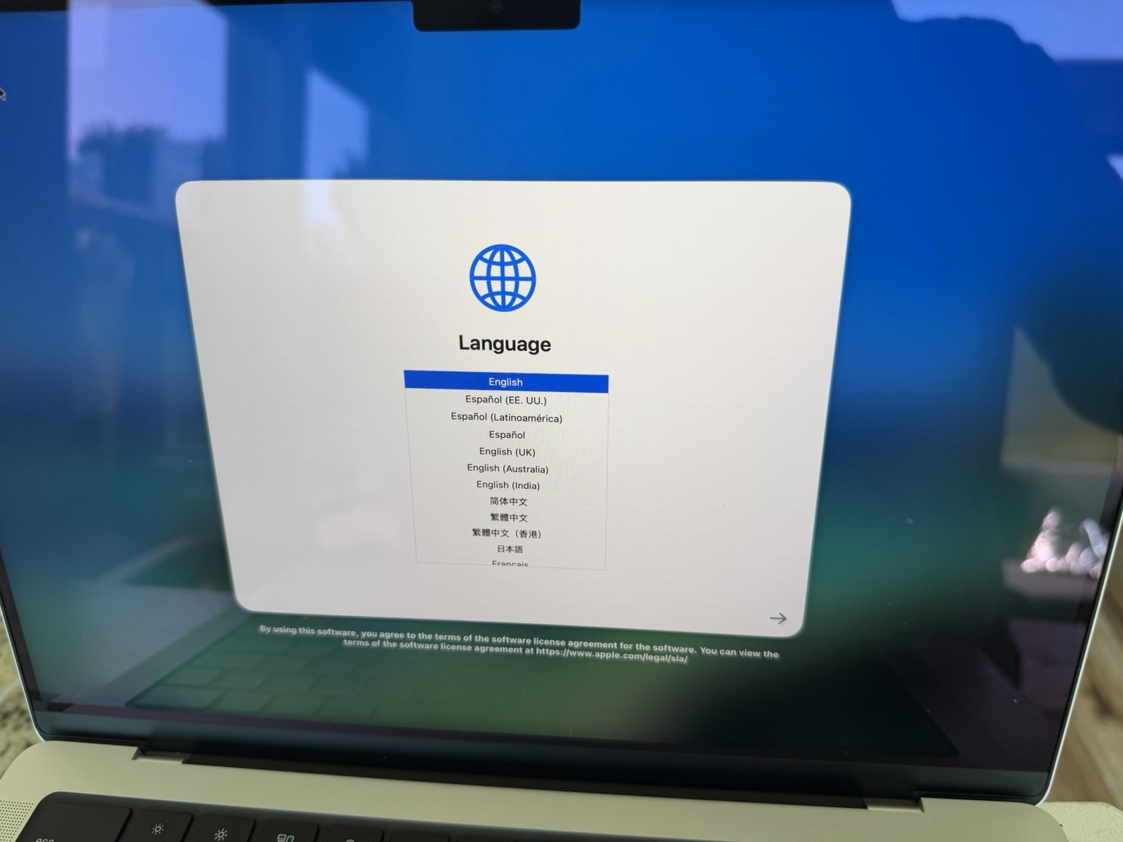 Apple MacBook Pro 14.2″ Apple M5 10-Core 32GB 1TB SSD Silver MJ3E4LL/A 4 cycles