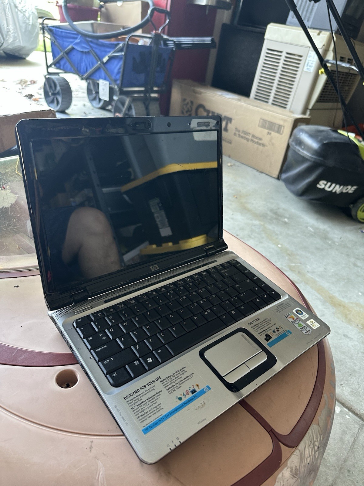 HP Pavillion DV2000 Laptop For Parts or Repair
