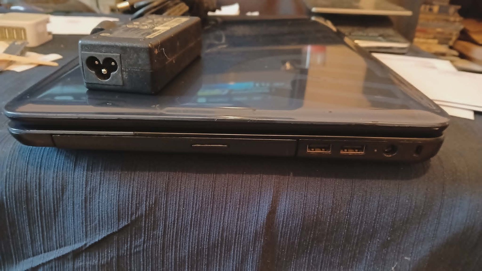 HP 2000 Notebook Windows 7 Laptop