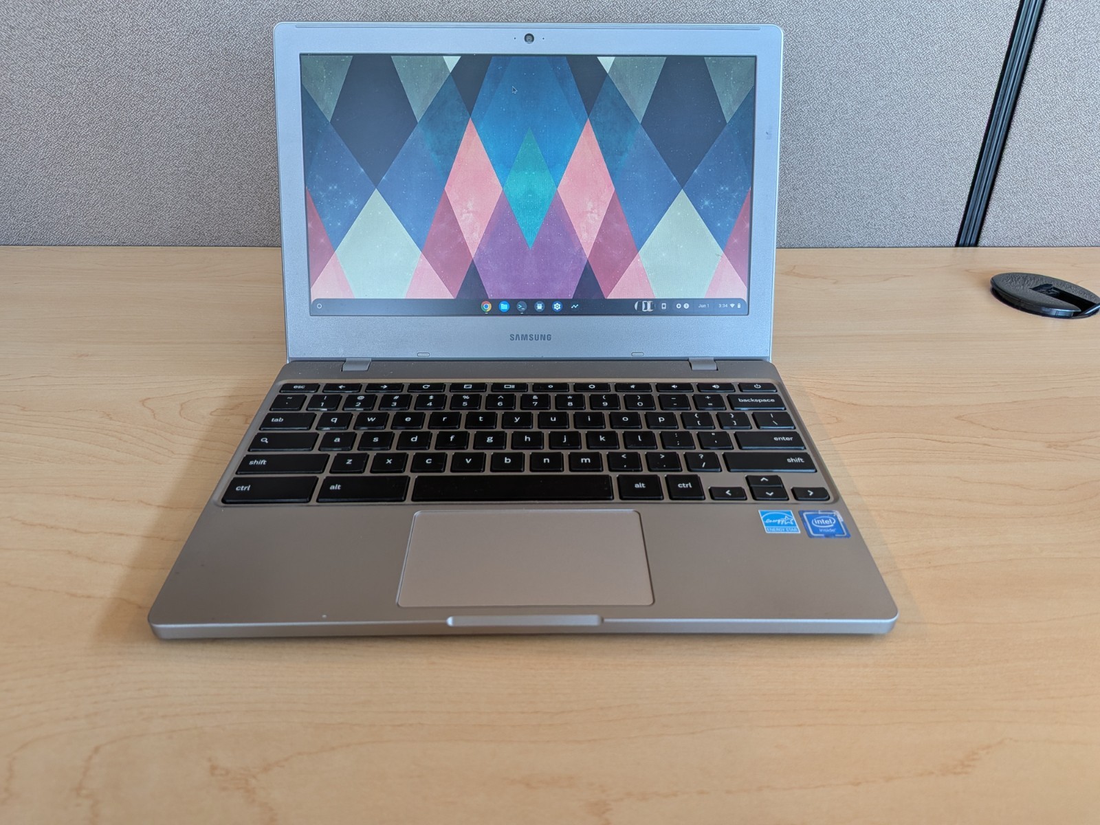 Samsung Chromebook 4 (16GB eMMC, Intel Celeron, 1.10 GHz, 16GB) Laptop – Gray