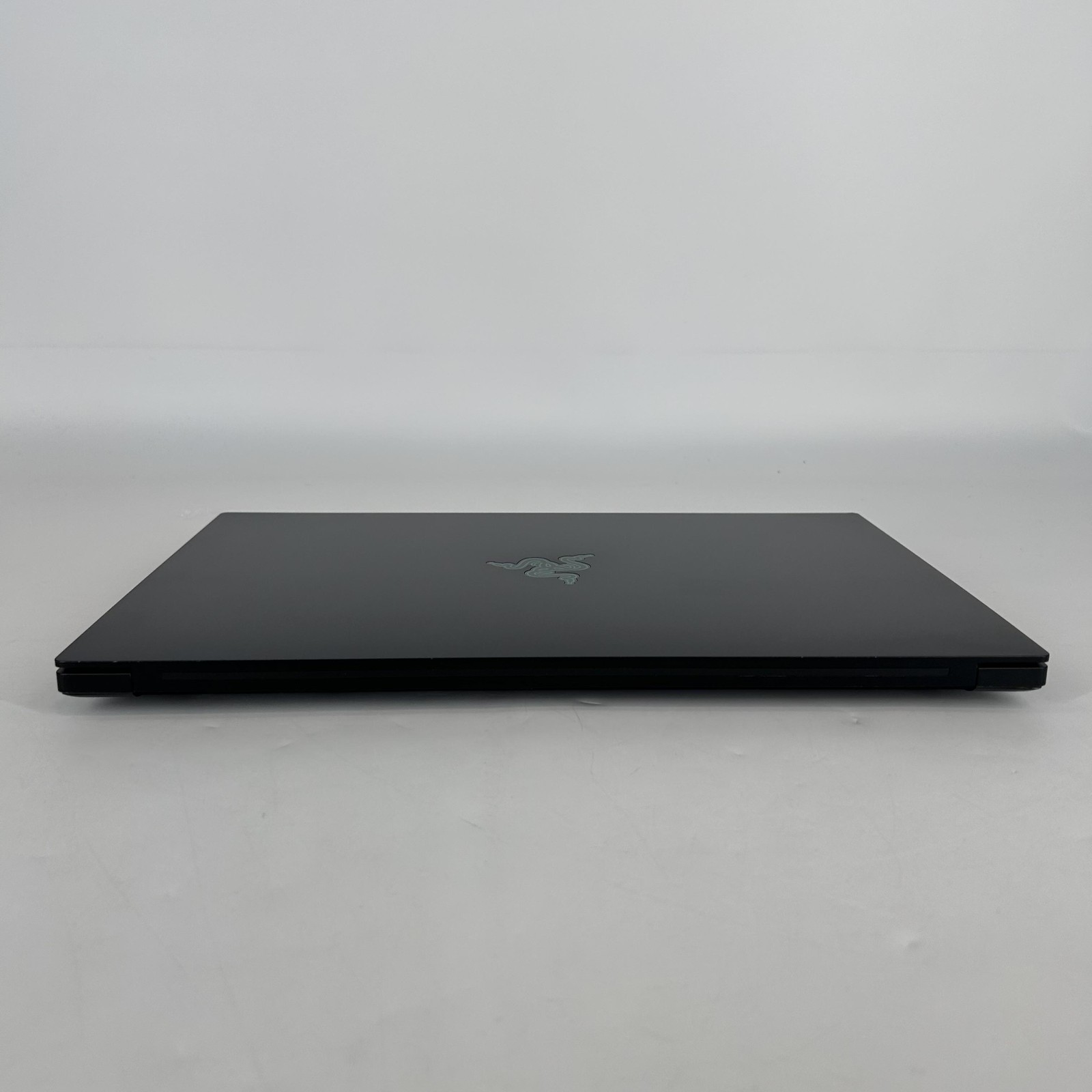 Razer Blade 15 Advanced 4K TOUCH i9-11900H 2.50GHz 32GB 1TB SSD RTX 3080 Good