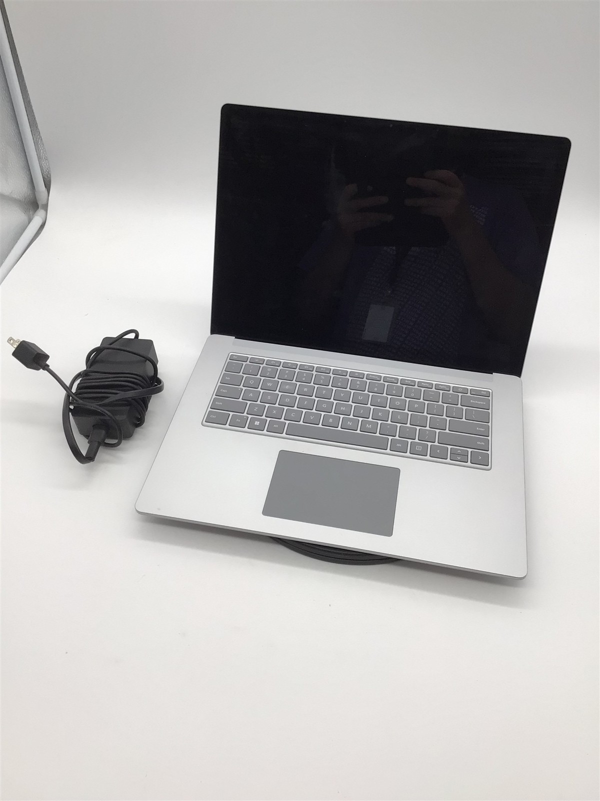 Microsoft Surface Laptop 4 1979 i7-1185G7 3GHz/8GB RAM/No SSD *See Description*