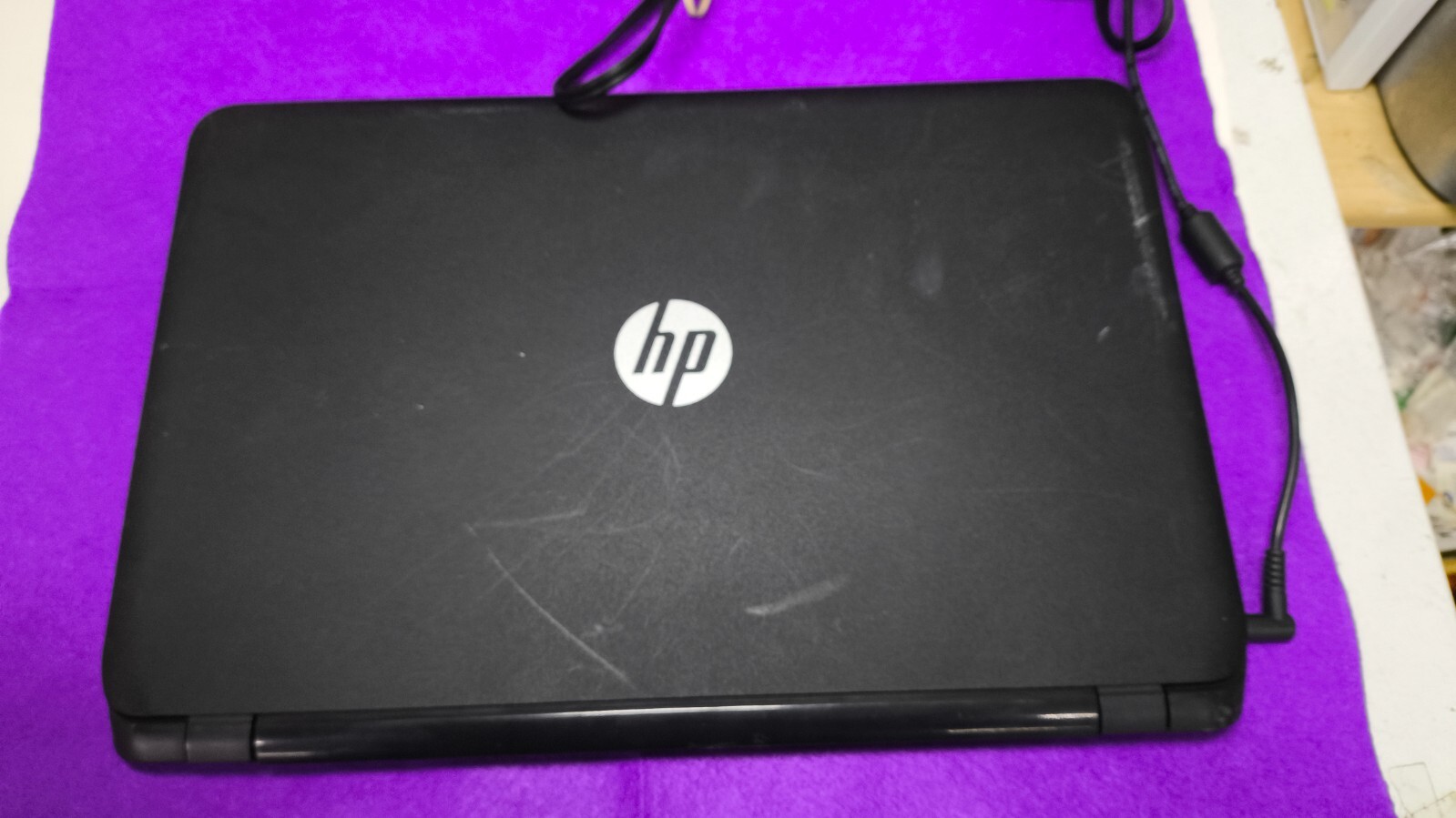 HP 15-1387wm 15.6″ Touchscreen ( AMD A8 @ 2.20GHz, 4GB Ram, 500GB HDD ) Win 10