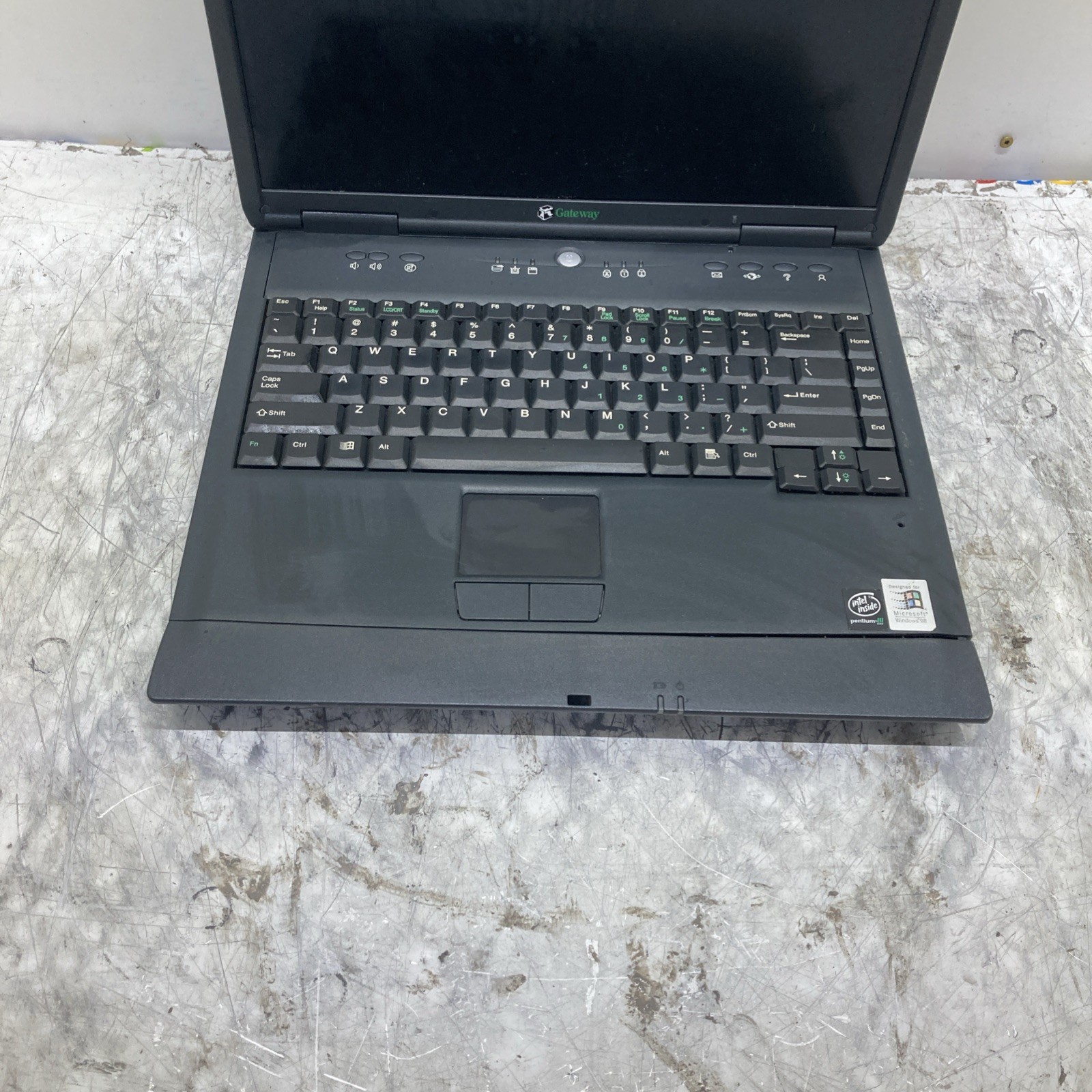 Vintage Gateway Solo 9500 Pentium III 850MHz 128MB no HDD Boot to BIOS