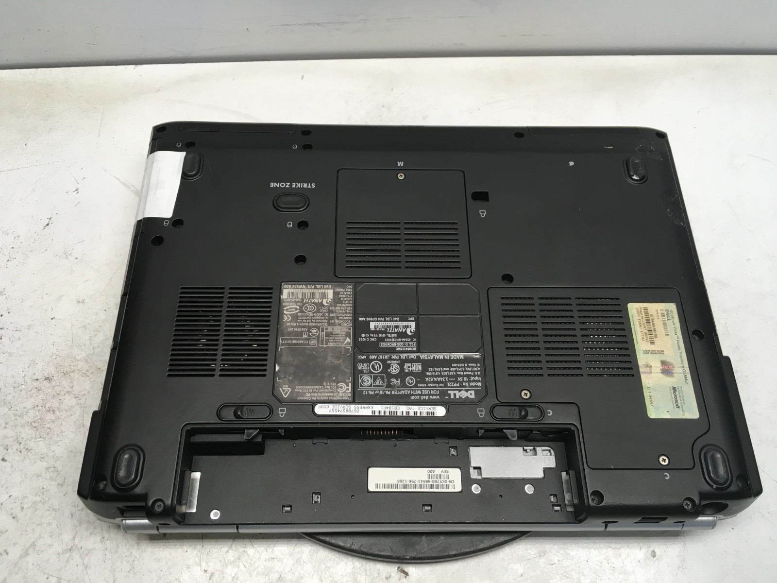 Dell Inspiron 1520 Intel Core 2 Duo 06FD 2GHz 3 GB NO HDD/Battery