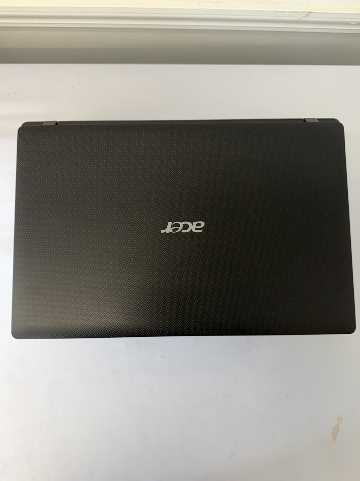 Acer Aspire 5336 Laptop – Good Screen – Intel Celeron 900 – Read Des