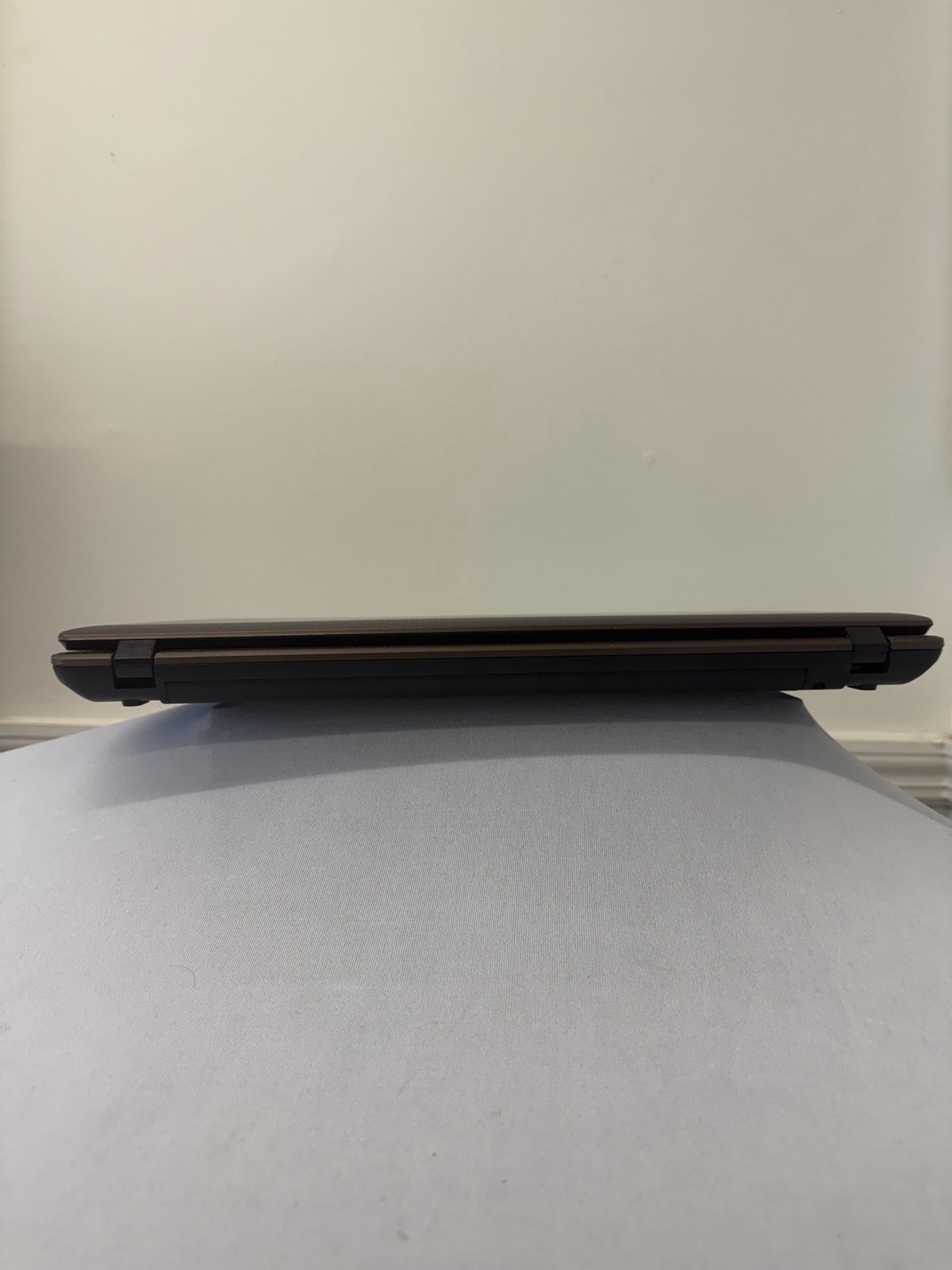 Acer Aspire 5253 Laptop – Good Screen – AMD C-50 – Read Des