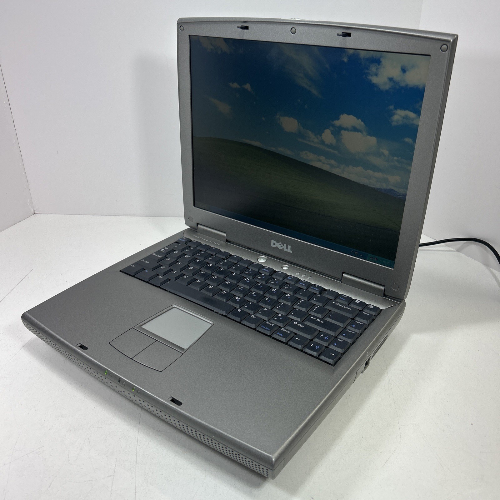 Dell Inspiron 1150 14″ Intel Celeron 2.60GHz 256MB RAM 30GB HDD Win XP Pro
