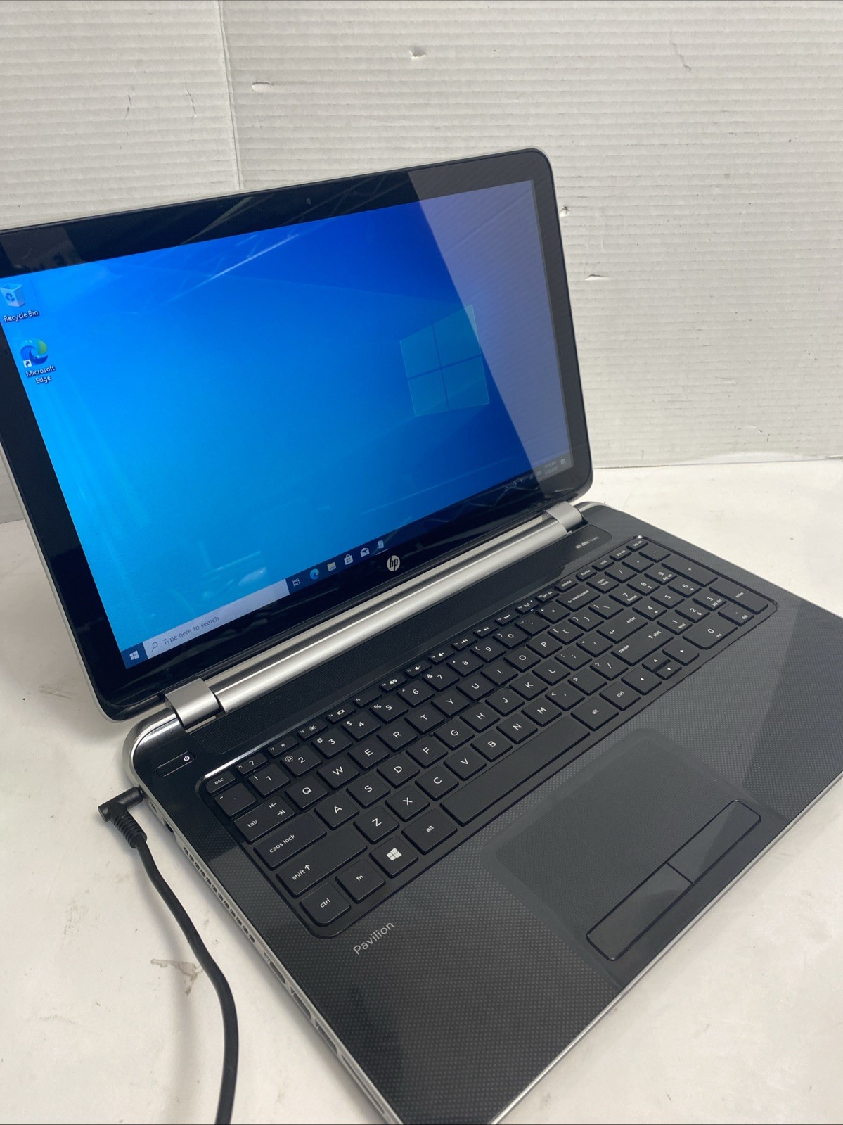 Hewlett Packard HP Pavillion Laptop HP Protect Smart *read*