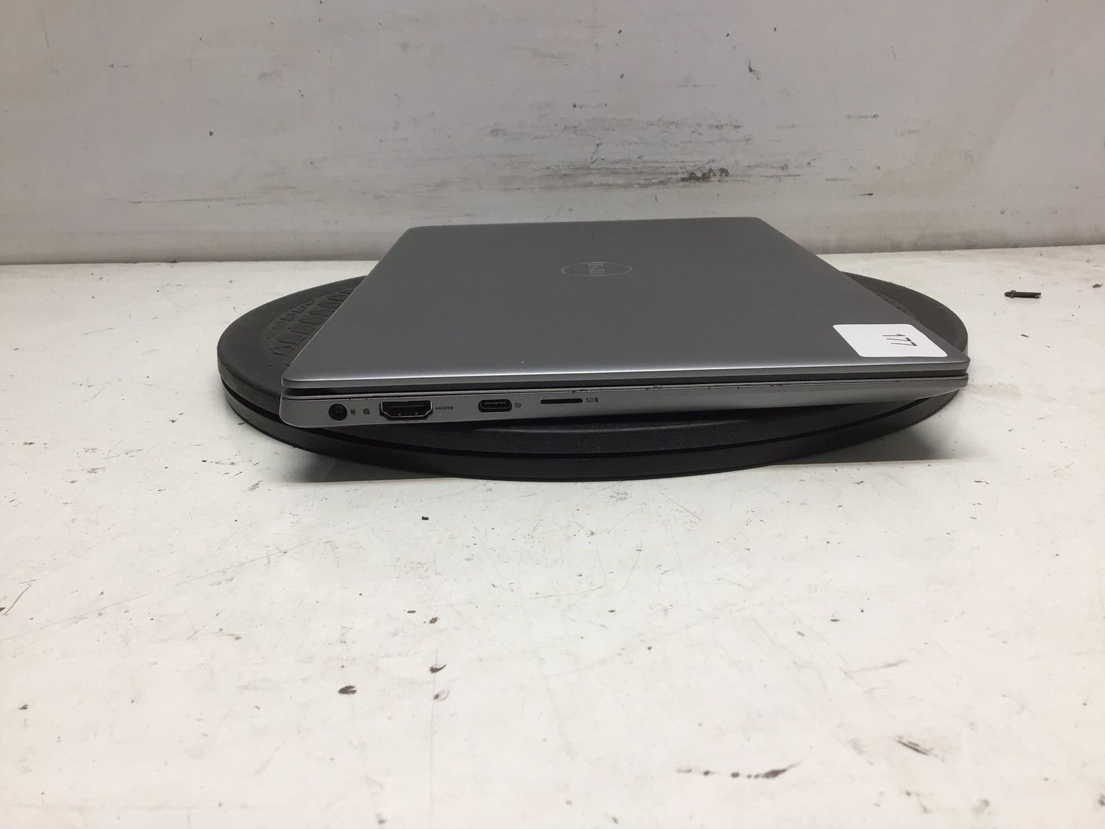 Dell Latitude 3301 Intel Core i7-8565U 1.8GHz 8GB 512GB SSD Windows 11