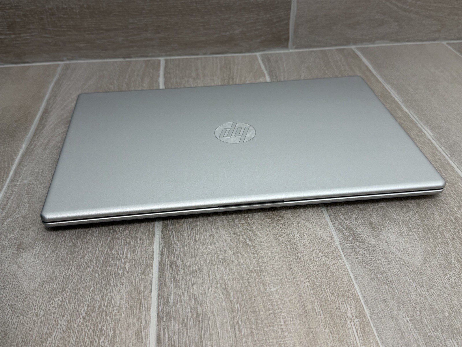 HP Laptop 15-FC0245DX 15.6″ Touch Laptop Ryzen 5 7520U 16GB RAM 256GB NVMe SSD