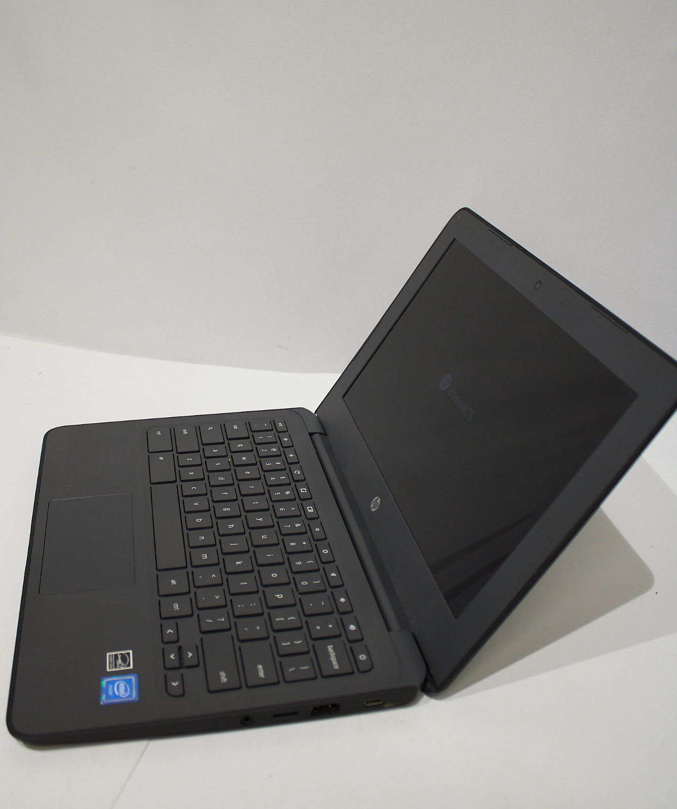 HP Chromebook 11 G6 EE, 11.6″ (16GB) Touchscreen Gray- 3PD93UT#ABA -works