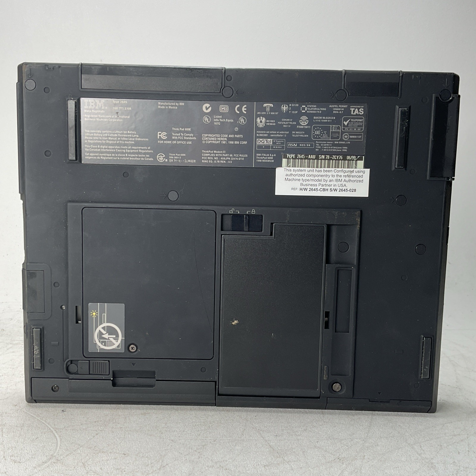 Vintage IBM ThinkPad 600E Laptop Intel P2 13″ LCD Screen Type 2645 – Untested