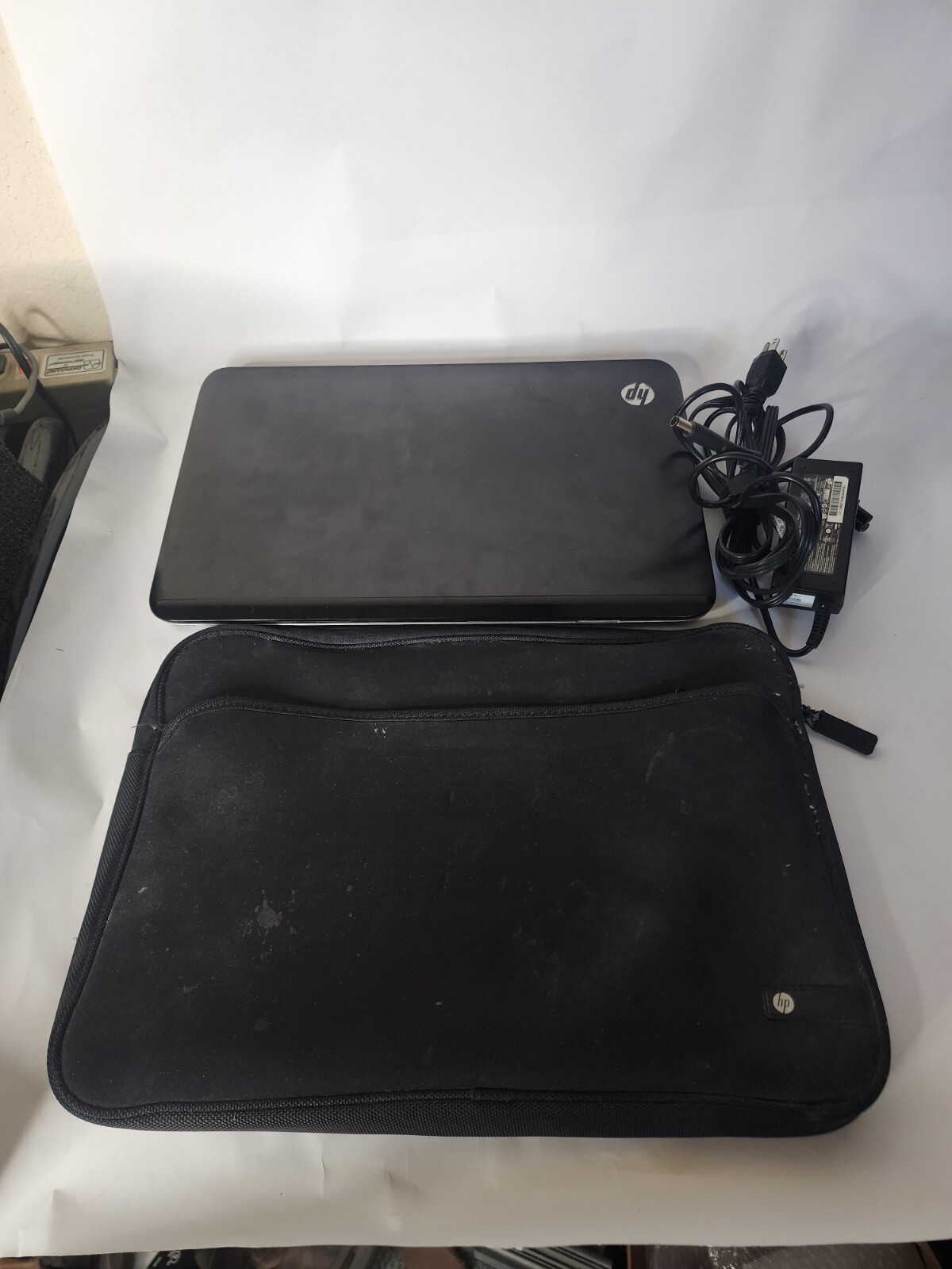 HP Pavilion dv6t-6100 Laptop Intel Core i5-2410M 6GB Ram 500gb HDD, no battery