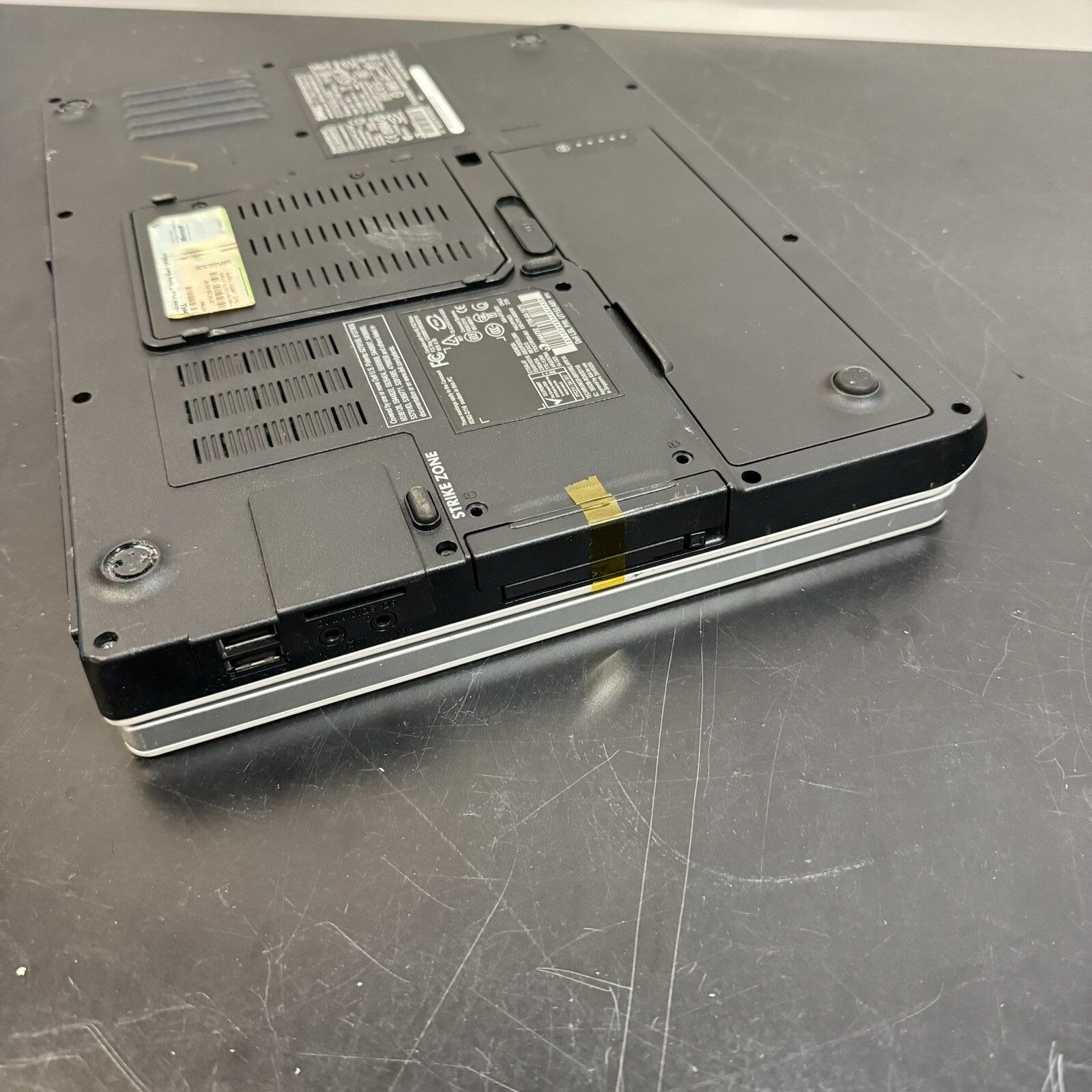 Dell Inspiron 1501 15.3″ Laptop AMD Anthlon X2, 1GB RAM, 0GB HDD