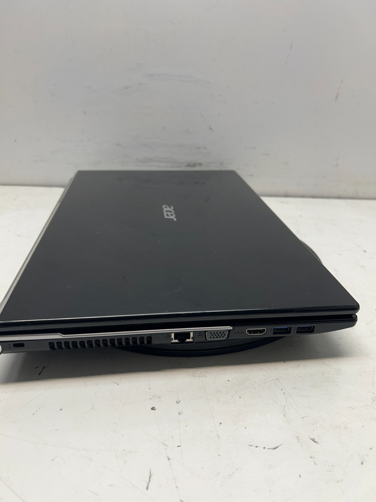 Acer Aspire V3-7716-6485 Intel Core i5-3230M NO RAM/NO HDD/NO BAT – FOR PARTS