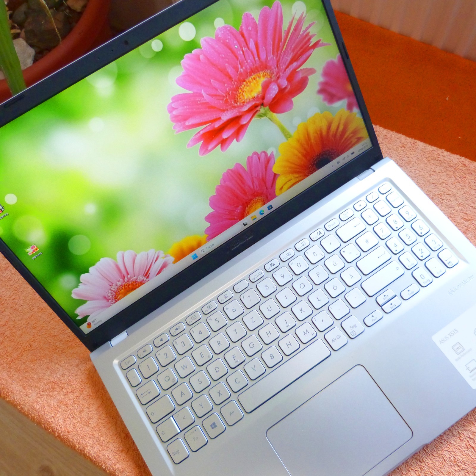 Asus F515 Vivo UltraBook 15 inch FULLHD l 3.00GHz 11GEN Intel I 20GB RAM I SSD
