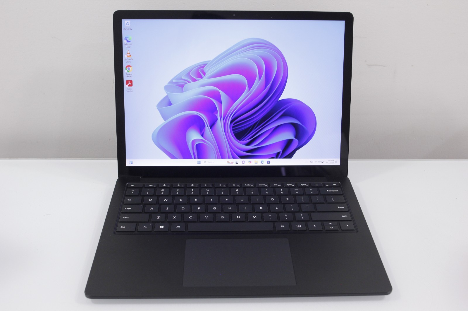 Microsoft Surface Laptop 4 13.5″ i7-1185G7 16GB 512GB Win 11 Pro Touch *READ