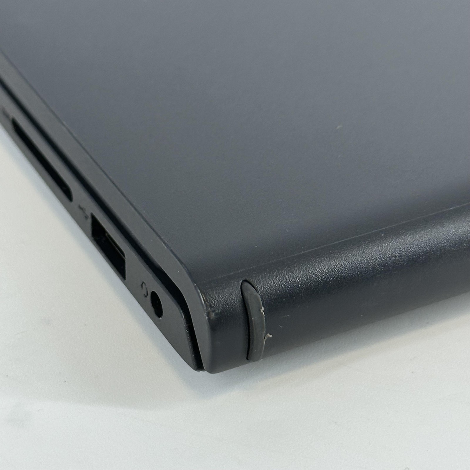 Dell Inspiron 3520 15.6 2022 Black FHD 1.7 GHz i7-1255U 16GB 1TB SSD Good
