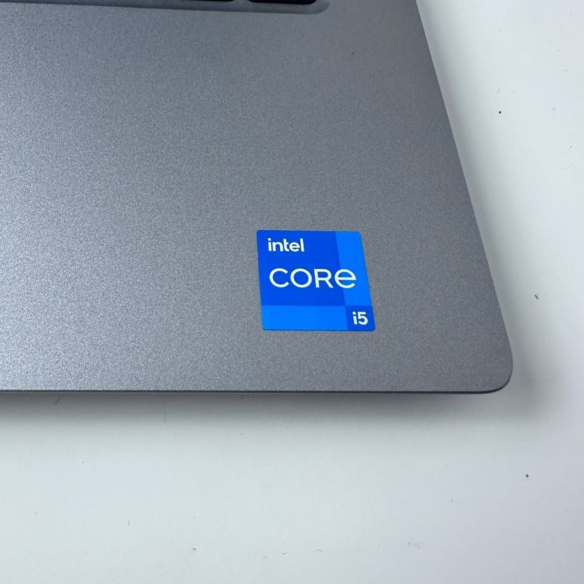 DELL Latitude 3340 Laptop, 13.3″ FHD, i5-1345U, 16GB, 256GB SSD *Please READ*