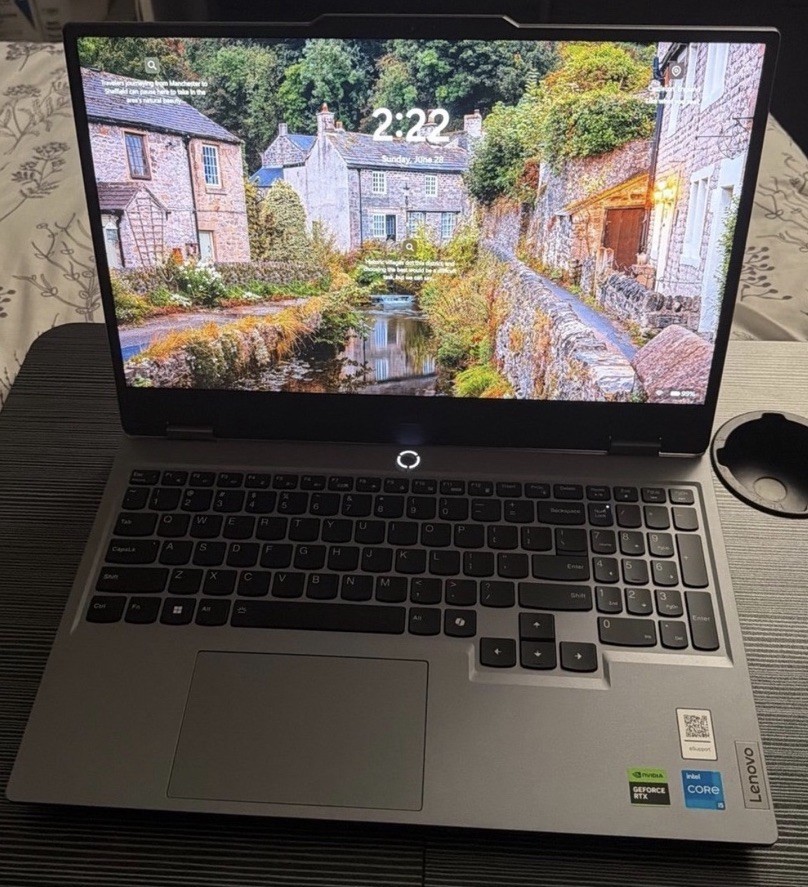 Lenovo LOQ 15IAX9 15.6″ Gaming i5-12450HX 32GB 954GB SSD RTX