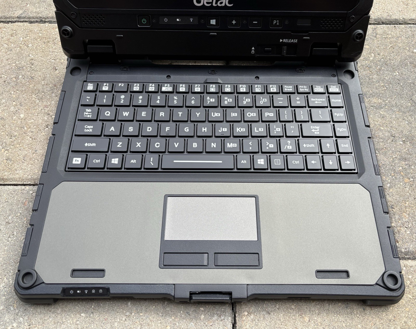 Getac K120 Rugged Toughbook Touch i5-8250U 1.60Ghz 16GB 2TB SSD Win 11 pro 261Hr