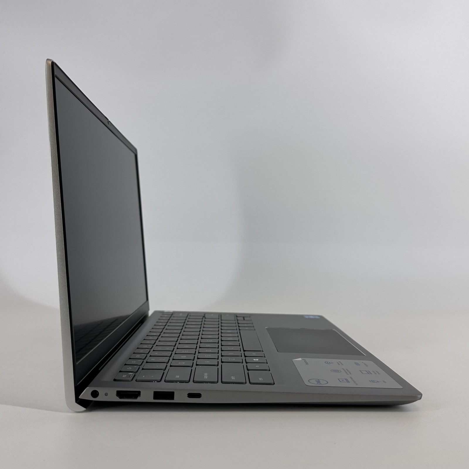 Dell Inspiron 5410 14 FHD i3-1125G4 2.00GHz 8GB 256GB SSD Water Damaged Screen