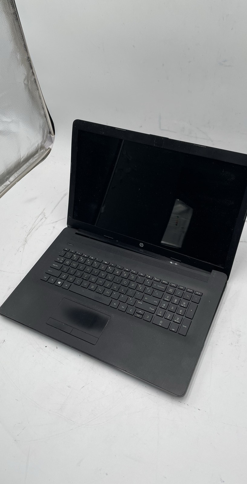 HP 17-ca3000 Series SN 5CG0523G04 17.3″ Laptop For Parts AS-IS