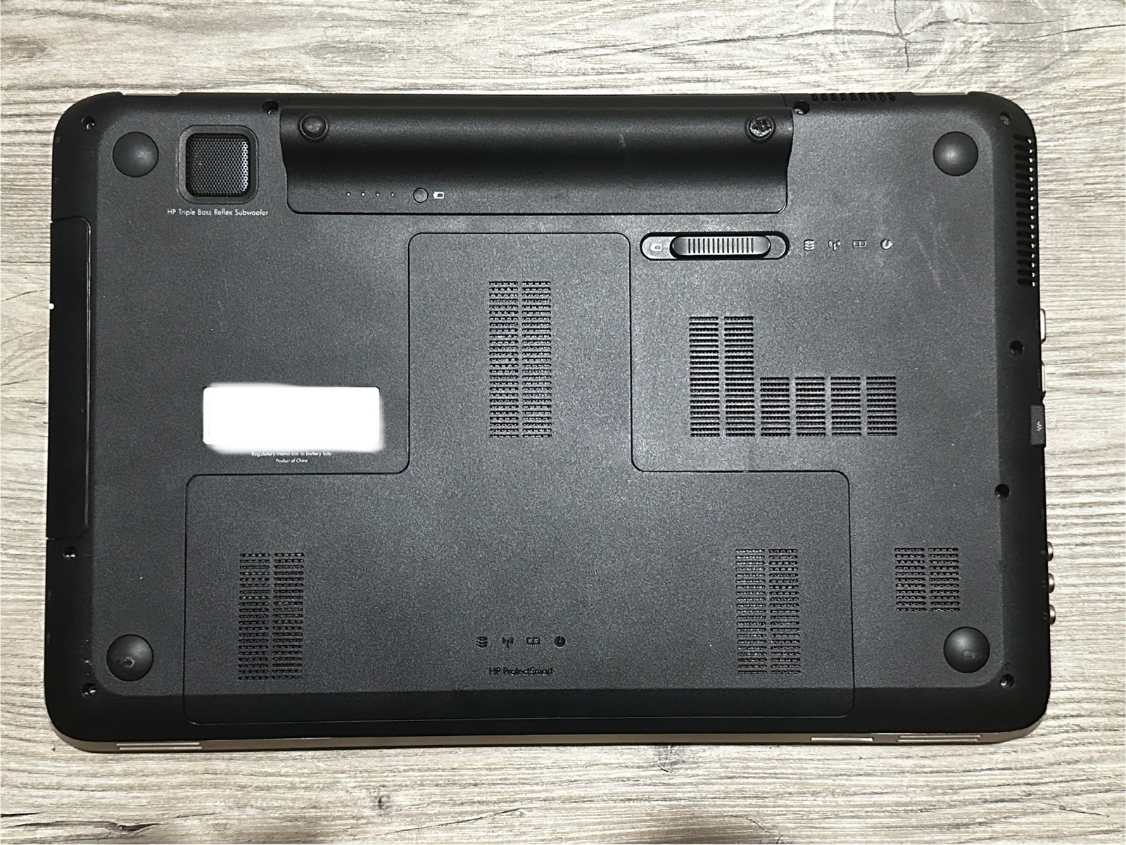 HP PAVILION DV7 AMD A6-3400M APU RADEON HD GRAPHICS 1.40GHz WIN7 8GB RAM 680GBHD