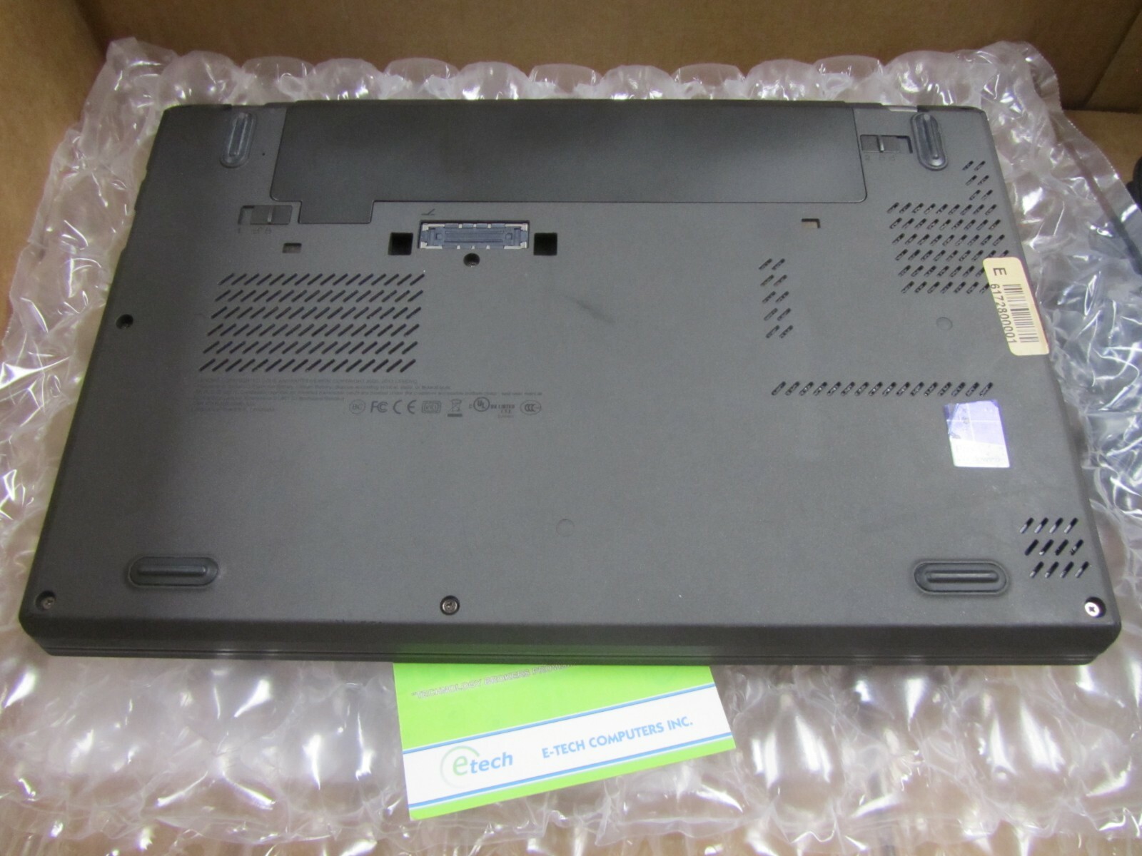20AL008XUS ThinkPad x240 i5-4200U 8GB 16GB SSD + 500GB HD 12.5″ HD Display Win10