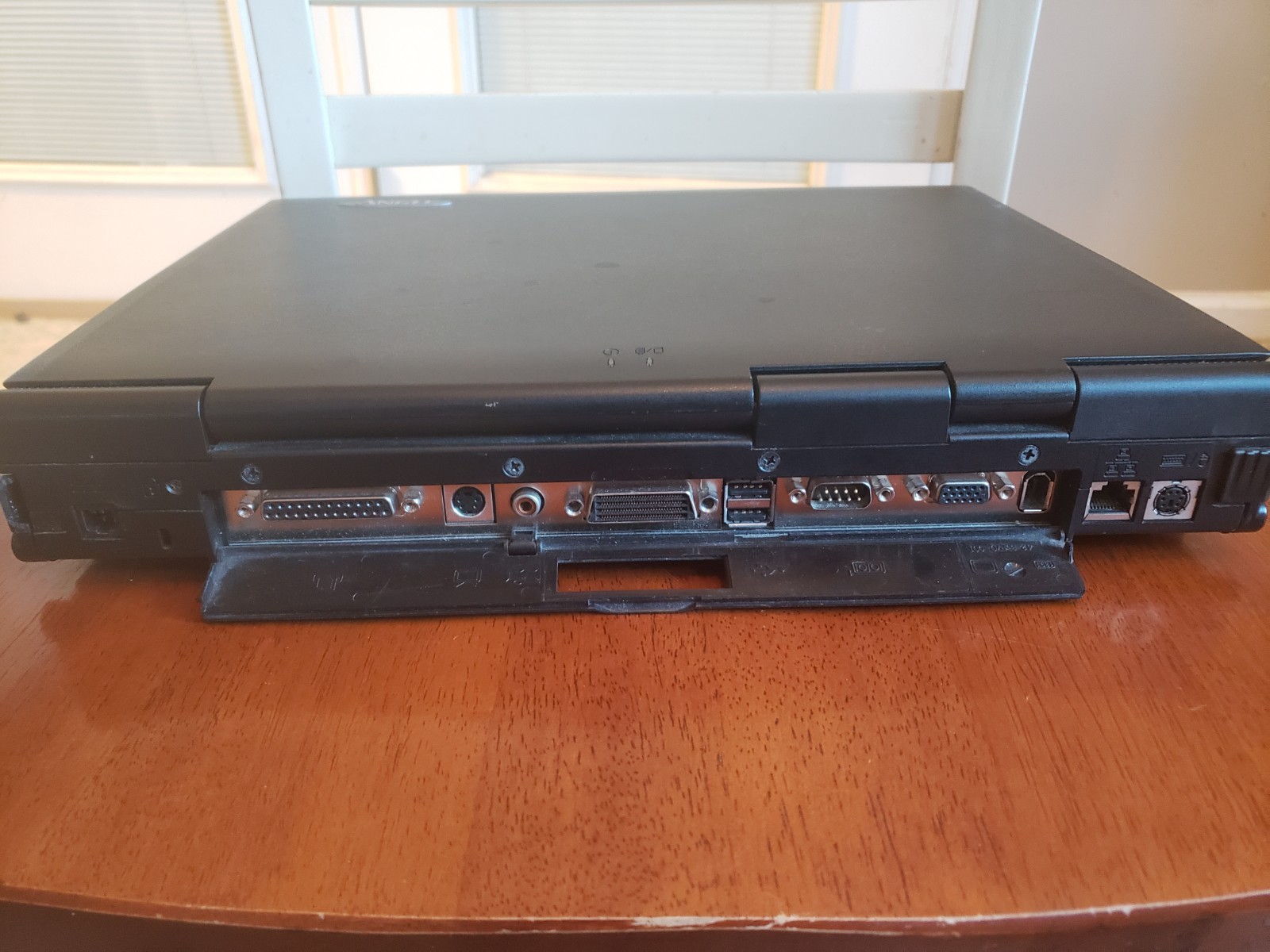 Very Rare Clevo Kapok 8500v Vintage Gaming Laptop P3 1ghz 768m AtiRage128 Winxp